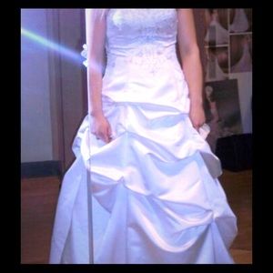 GUC Alfred Angelo Bridal gown